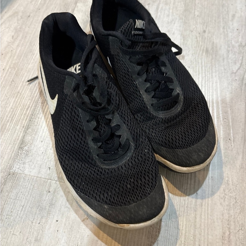 Nike Woman’s Black and White Athletic Shoes